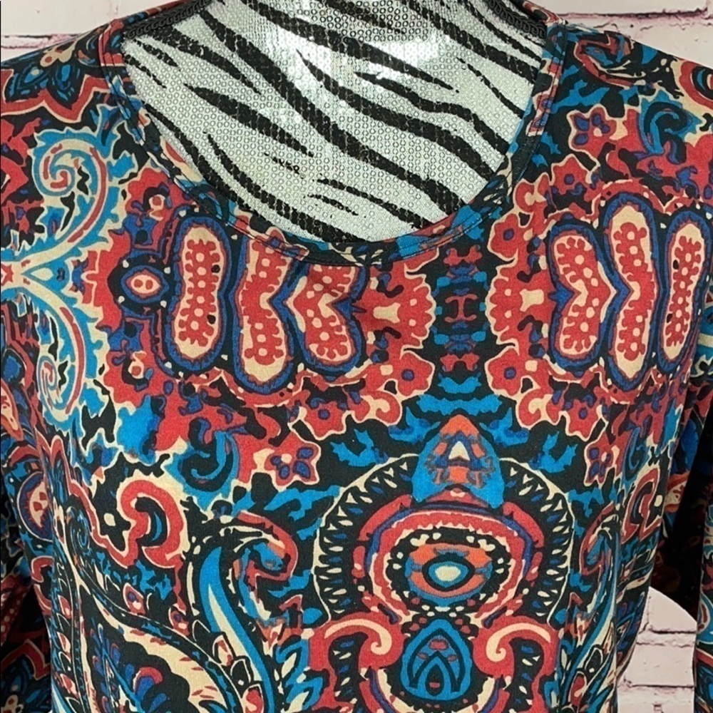 LuLaRoe Top Size Large - Picture 2 of 6